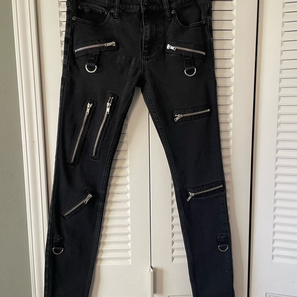 Hot Topic Black Skinny Jeans with Zipper Details
